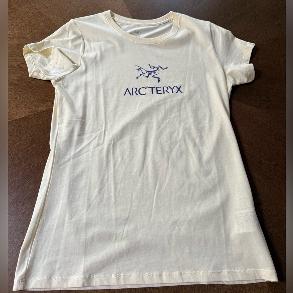 Arc'teryx T-Shirt NWOT